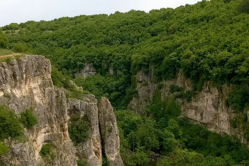 Еменска екопътека