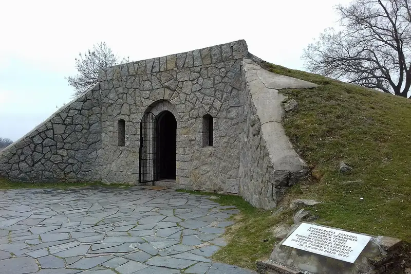 Археологически музей и Римска гробница, Хисаря
