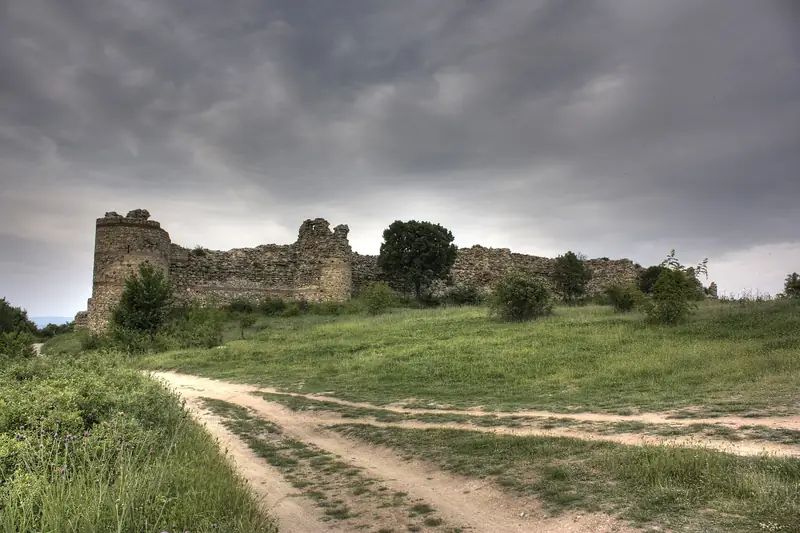 Крепостта и гробницата при Мезек